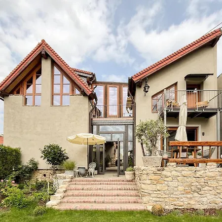 Stilvolle Landhausidylle Mit Garten & Sauna *